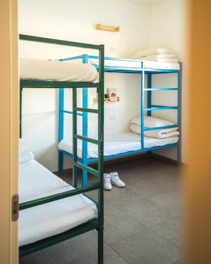 Florentine Backpackers Hostel - Ages 18-55 Tel Aviv Exterior photo