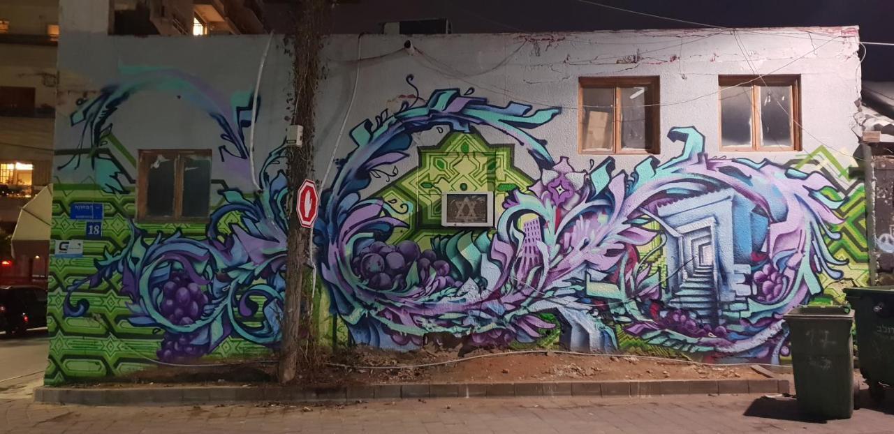 Florentine Backpackers Hostel - Ages 18-55 Tel Aviv Exterior photo