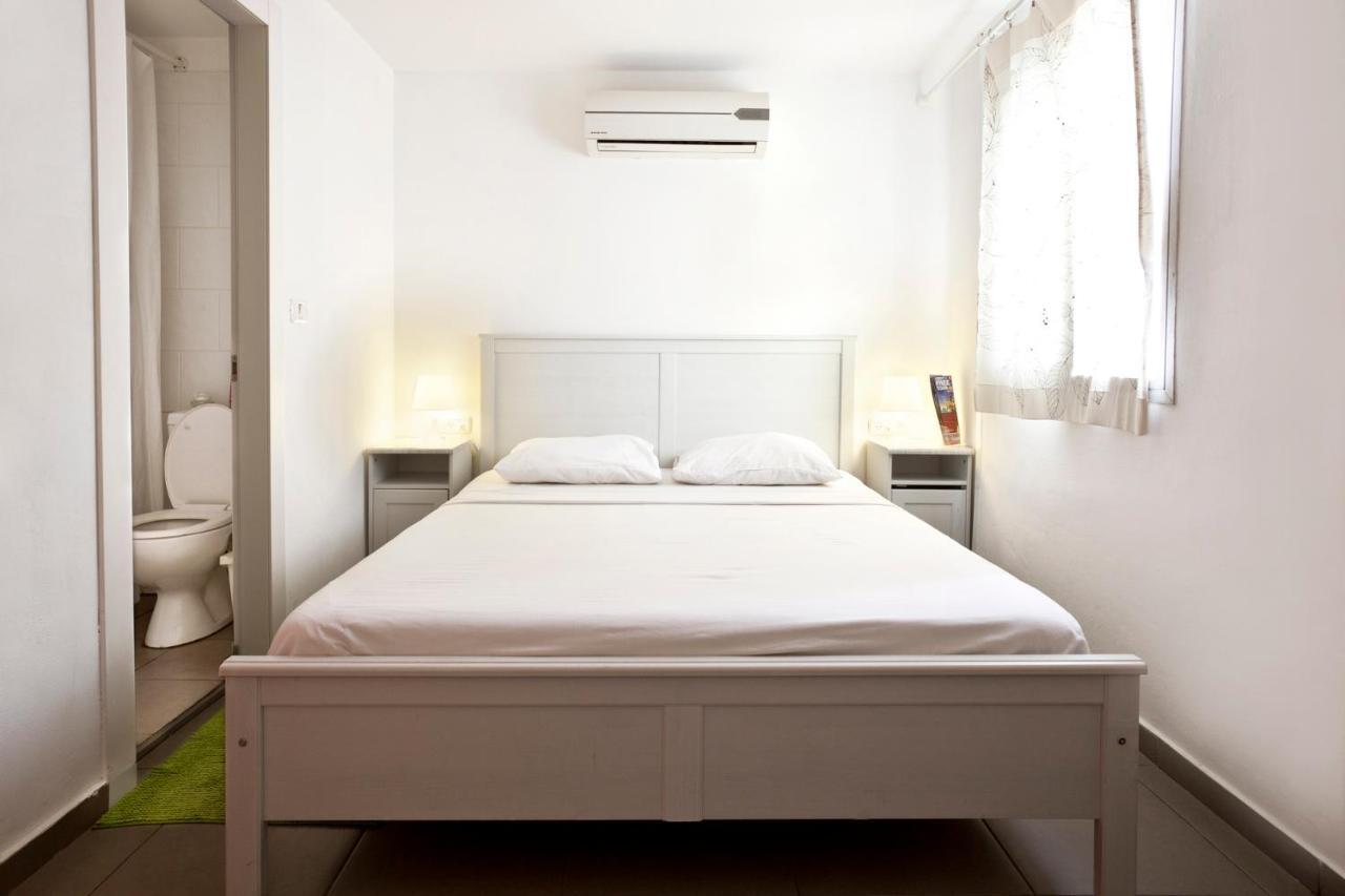Florentine Backpackers Hostel - Ages 18-55 Tel Aviv Exterior photo